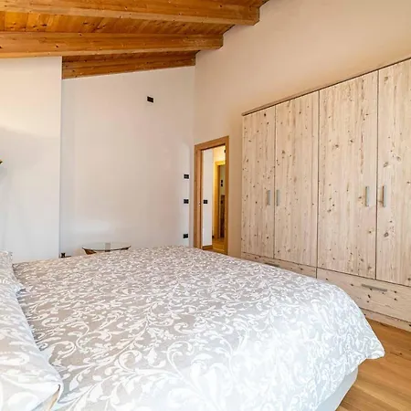Chalet Civetta 펜션 알레게